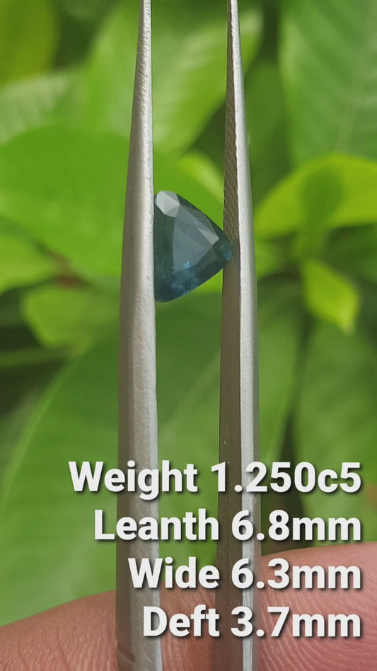 Blue Sapphir | Slightly Teal | Blue-Green Sapphire