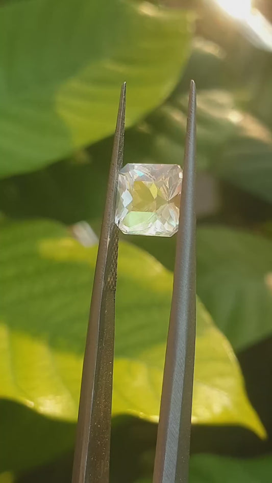 Rear Rainbow Moonstone Multicolor 1.425 ct