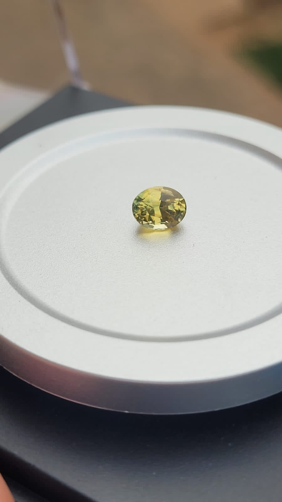 NATURAL YELLOW SAPPHIRE Beautiful Bright Golden Yellow Tone